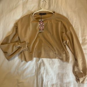 Boohoo cropped sweatshirt NWT